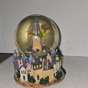 Disney Music Snow Globe Peter Pan Fly To Neverland With Music Souvenir Disneyana